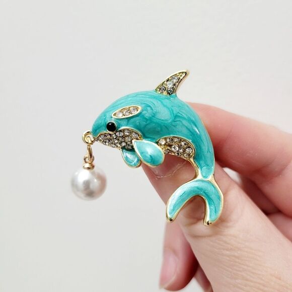 Brand New Gold Tone Blue Dolphin Pearl Rhinestone Brooch Pin - Picture 2 of 7